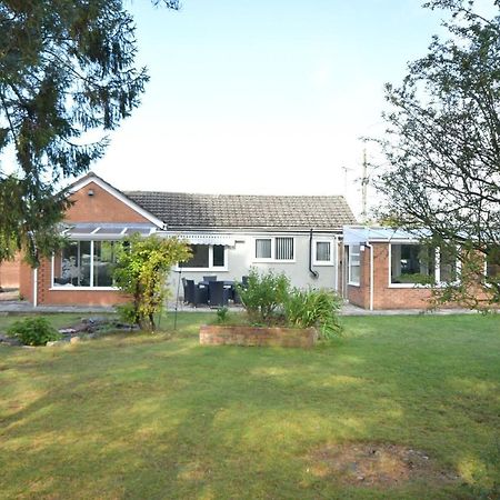 Little Hare Lodge - Spacious 2 Bedroom Attached Bungalow Woodhall Spa Zewnętrze zdjęcie