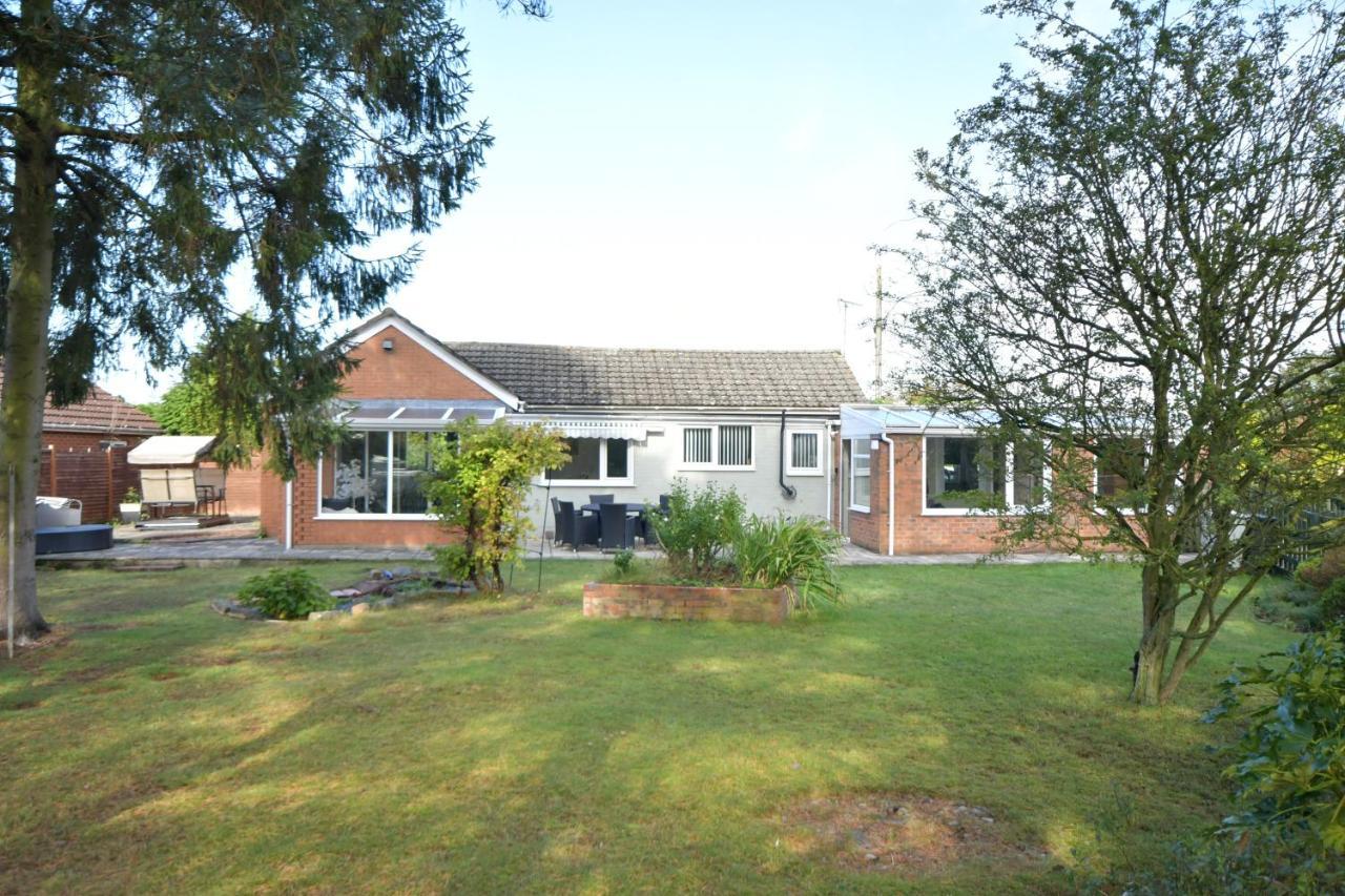 Little Hare Lodge - Spacious 2 Bedroom Attached Bungalow Woodhall Spa Zewnętrze zdjęcie