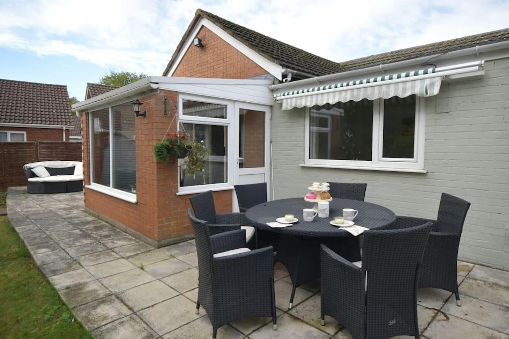 Little Hare Lodge - Spacious 2 Bedroom Attached Bungalow Woodhall Spa Zewnętrze zdjęcie