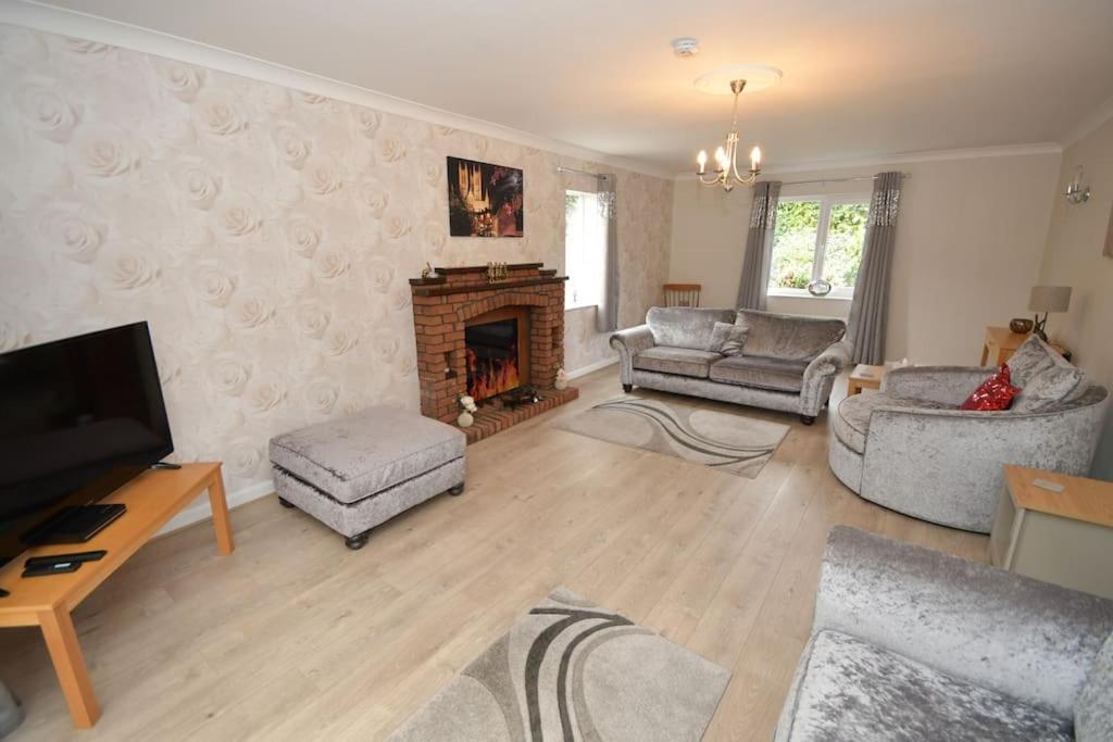Little Hare Lodge - Spacious 2 Bedroom Attached Bungalow Woodhall Spa Zewnętrze zdjęcie