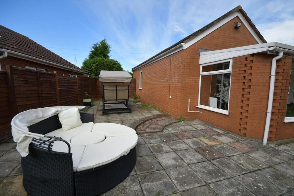 Little Hare Lodge - Spacious 2 Bedroom Attached Bungalow Woodhall Spa Zewnętrze zdjęcie