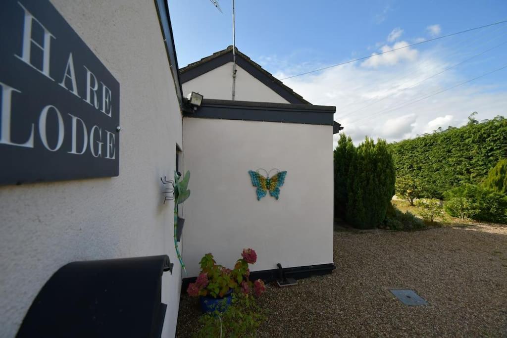 Little Hare Lodge - Spacious 2 Bedroom Attached Bungalow Woodhall Spa Zewnętrze zdjęcie